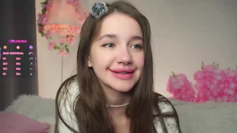 Dina online show from October 17, 1:09 am