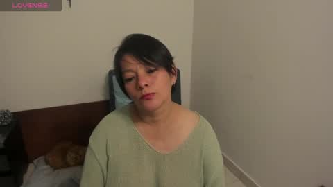 nuit_rose online show from January 23, 1:41 am
