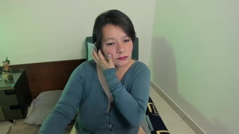 nuit_rose online show from December 10, 1:32 am