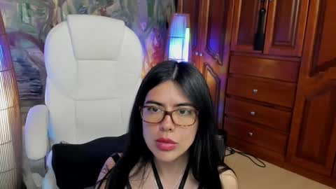 Snapshot of nurse_squirt chatting on October 31, 2:24 am Claudia online show from October 31, 2:24 am