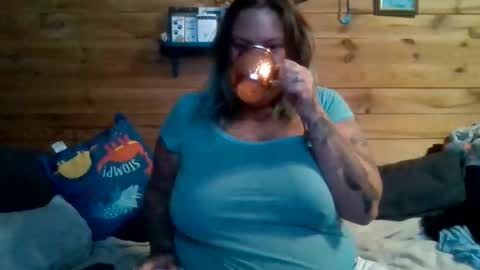 nutmegmatee online show from November 29, 4:49 am