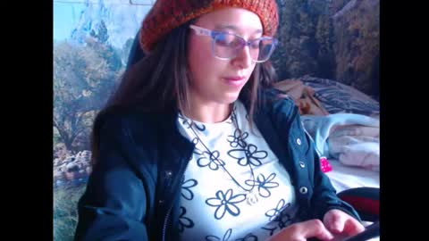 nuwariver online show from September 18, 9:35 pm