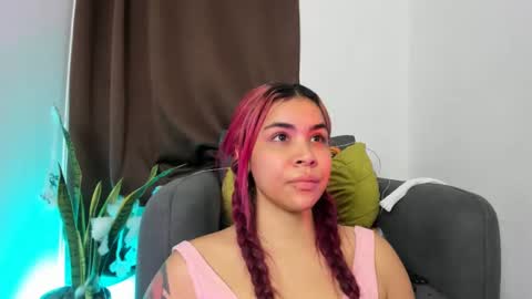 Snapshot of nyalgasai1 chatting on October 20, 2:03 am Nia online show from October 20, 2:03 am