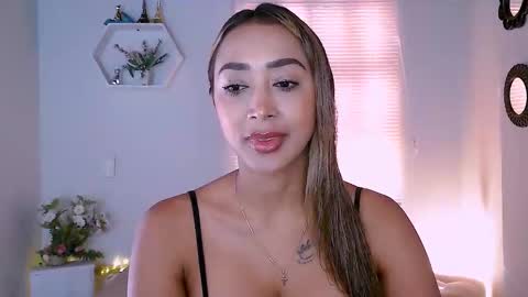 Snapshot of nycole_1988 chatting on March 10, 1:32 pm Nycole online show from March 10, 1:32 pm