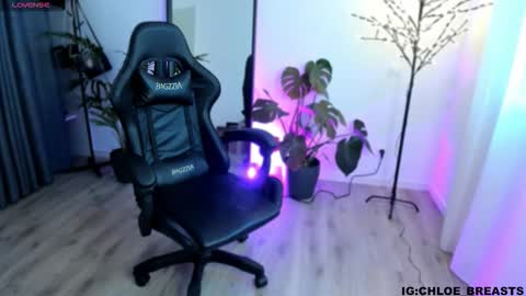 Steff online show from December 4, 9:55 am