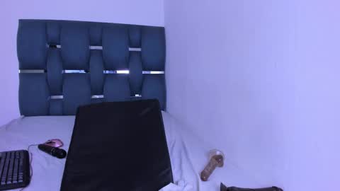 Snapshot of nymphomania9599 chatting on October 7, 10:25 pm xionela gates online show from October 7, 10:25 pm