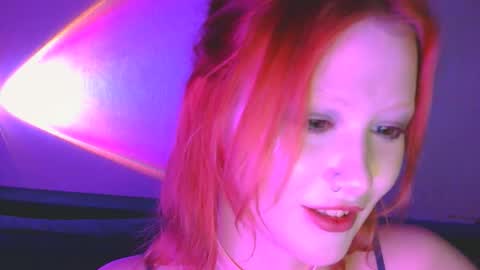 nyra_thira online show from December 1, 1:09 am