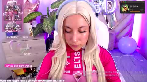 Snapshot of nyx_andria chatting on October 10, 12:37 am Alex . online show from October 10, 12:37 am