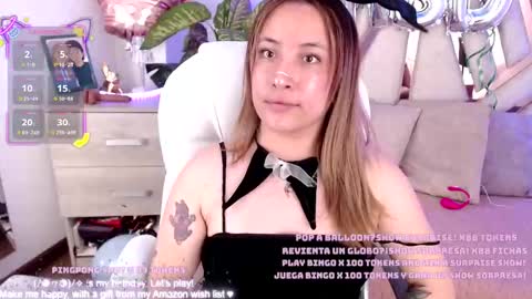 Snapshot of nyx_andria chatting on October 4, 11:53 pm Alex . online show from October 4, 11:53 pm