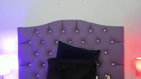 Snapshot of nyx_nayla chatting on January 16, 6:59 pm online show from January 16, 6:59 pm