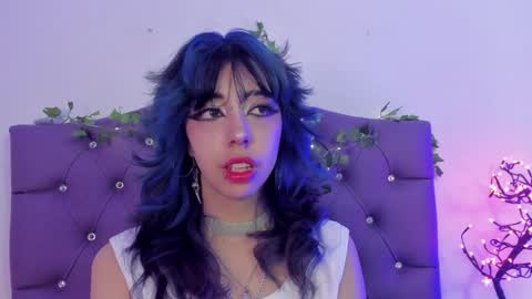 Snapshot of nyx_nayla chatting on December 11, 9:23 pm online show from December 11, 9:23 pm