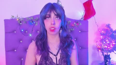 Snapshot of nyx_nayla chatting on December 18, 11:02 am online show from December 18, 11:02 am
