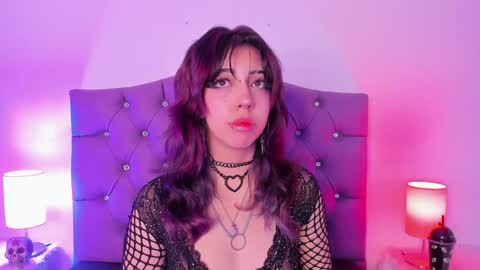 Snapshot of nyx_nayla chatting on December 27, 8:07 pm online show from December 27, 8:07 pm