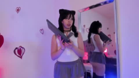 Snapshot of nyx_nayla chatting on February 20, 4:39 am online show from February 20, 4:39 am