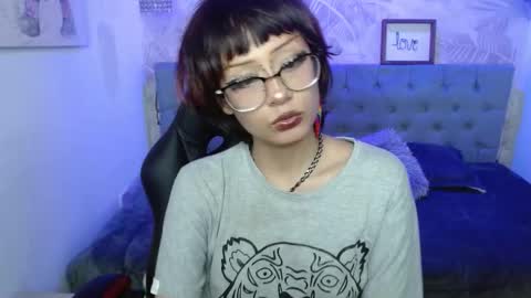 Snapshot of nyxie_ chatting on October 3, 8:36 pm nyxie online show from October 3, 8:36 pm