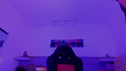 Nyx Shadow online show from December 3, 4:02 am