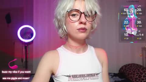 Snapshot of obedientt_ chatting on October 10, 6:46 pm Moonlight online show from October 10, 6:46 pm