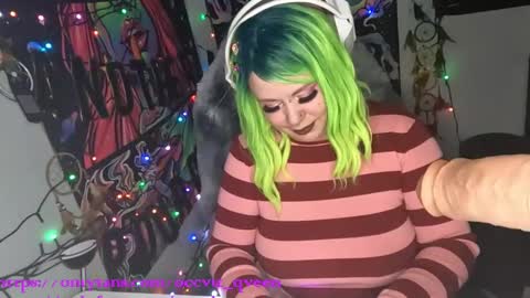 occvlt qveen online show from January 11, 12:22 am