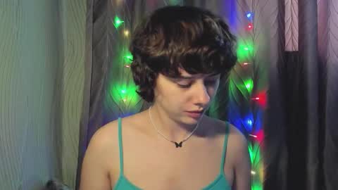 Evie online show from November 3, 11:14 am