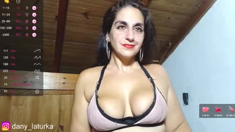Snapshot of odalisca_bellydancer chatting on February 16, 12:43 am Daniela Dany online show from February 16, 12:43 am