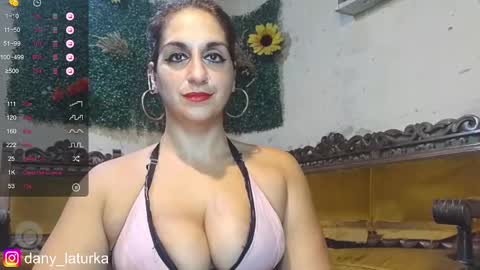 Snapshot of odalisca_bellydancer chatting on February 4, 4:48 am Daniela Dany online show from February 4, 4:48 am