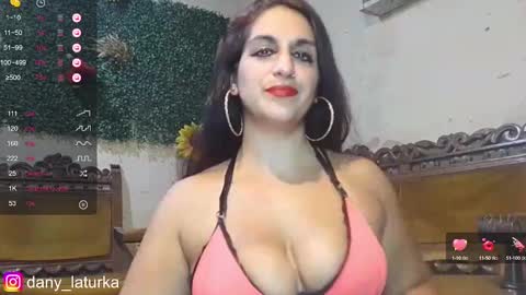Snapshot of odalisca_bellydancer chatting on February 19, 11:57 pm Daniela Dany online show from February 19, 11:57 pm