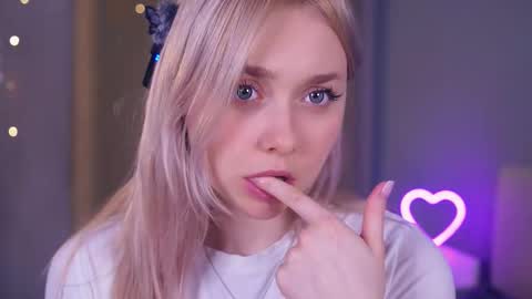 Alice online show from February 4, 6:33 pm