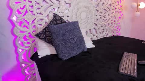 Snapshot of odette_bulgari chatting on October 8, 11:36 am Ana  online show from October 8, 11:36 am