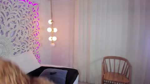 Snapshot of odette_bulgari chatting on October 27, 11:28 am Ana  online show from October 27, 11:28 am