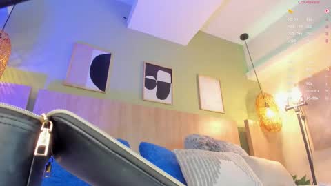 Holly online show from February 5, 11:46 am