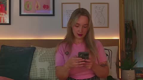 Kourtney online show from October 21, 10:41 am