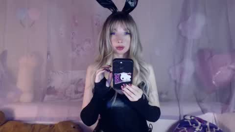 Snapshot of oh_pichuu chatting on September 19, 3:55 pm Milly online show from September 19, 3:55 pm