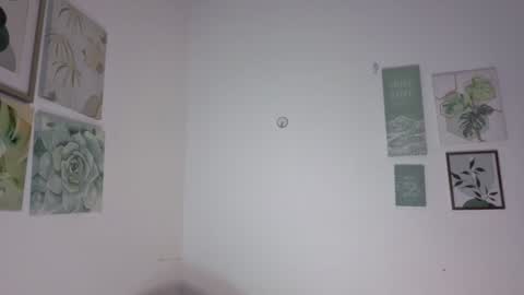 ohanna_ online show from March 27, 2:24 am