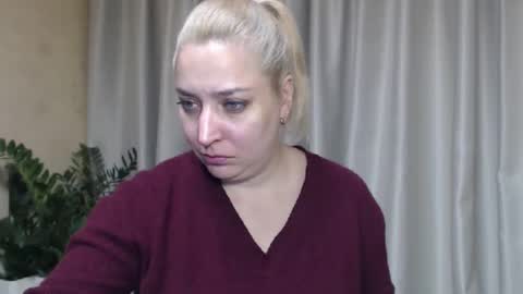 Snapshot of ohsweetiren chatting on September 30, 6:41 am Iren online show from September 30, 6:41 am