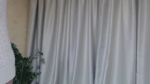 Snapshot of ohsweetiren chatting on October 31, 8:40 am Iren online show from October 31, 8:40 am