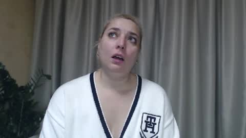 Snapshot of ohsweetiren chatting on October 13, 6:16 am Iren online show from October 13, 6:16 am