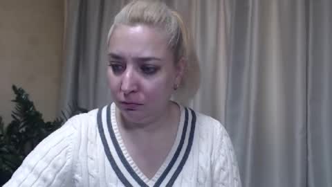 Snapshot of ohsweetiren chatting on October 26, 7:04 am Iren online show from October 26, 7:04 am