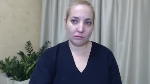 Mari online show from December 10, 3:55 pm