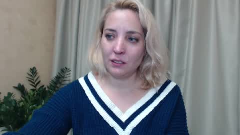 Mari online show from December 11, 5:14 pm