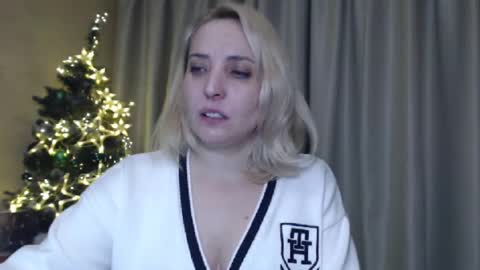 Mari online show from January 3, 3:44 pm