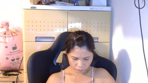 oinjer09 online show from June 19, 5:27 pm