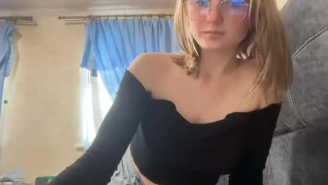 Oktavia7777 online show from April 4, 3:55 pm