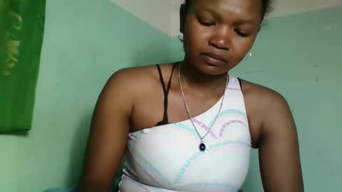 Snapshot of olgaaldy chatting on October 17, 12:19 pm olgaaldy online show from October 17, 12:19 pm