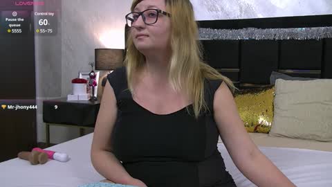 Olga online show from December 3, 2:05 pm