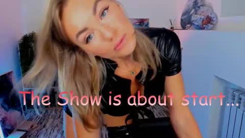 oliva_candy online show from December 15, 7:24 am