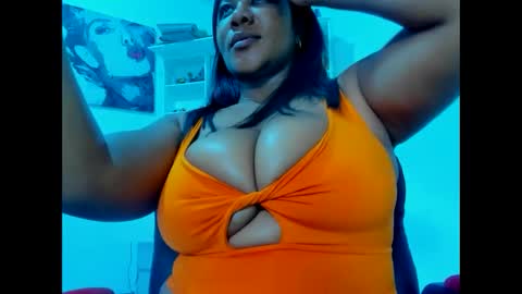 olivahot30 online show from October 5, 5:07 pm