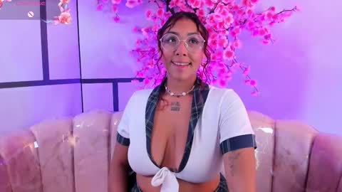 olive  online show from January 15, 3:56 am