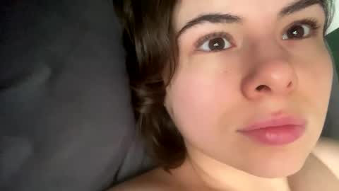 Snapshot of olivepeach chatting on January 30, 9:36 am Oil online show from January 30, 9:36 am