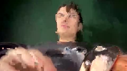 Snapshot of olivepeach chatting on March 1, 12:34 pm Oil online show from March 1, 12:34 pm