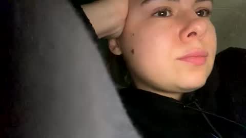 Snapshot of olivepeach chatting on October 5, 1:16 pm Oil online show from October 5, 1:16 pm